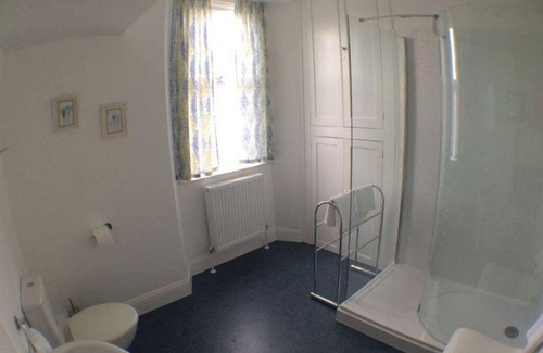 Totnes Apartment | Ground floor apartment in the centre of the historic market town of Totnes