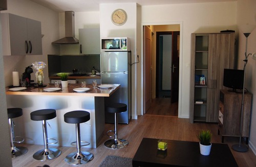 Caucade Apartment | Ground floor apartment, swimming pool 500m from the sea