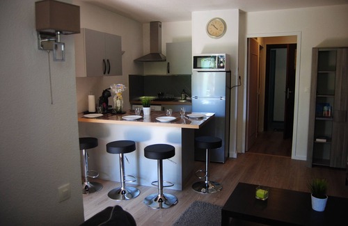 Caucade Apartment | Ground floor apartment, swimming pool 500m from the sea