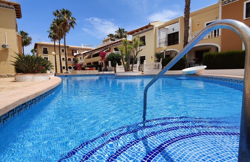 Los Alcazares Apartment | Ground floor apt 2bed/2bath. work from home ready.11min to beach. 3min to shops