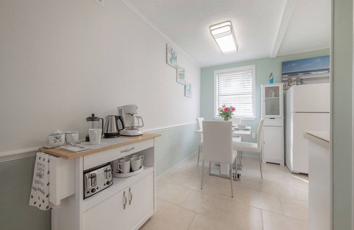 St. Pete Beach Condo | Ground Floor Beach Condo @ Friendly Native St Pete Beach
