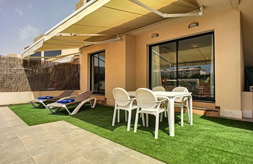 Orihuela Costa Apartment | Ground floor, communal pool, free wifi, free parking