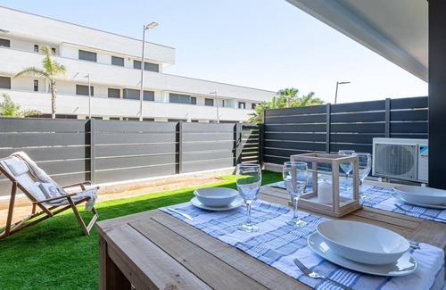 Roques Daurades Apartment | Ground floor with private garden 1min beach