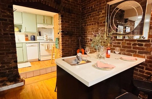 Virginia Highland Apartment | Ground floor flat at Virginia Highlands