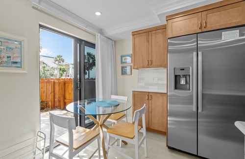 Sanibel Condo | Ground-Floor Gulf-View Escape – Comfort & Coastal Charm Await in Unit D-7