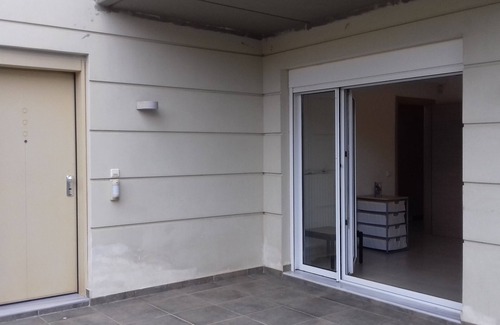 Saronikos House | Ground floor independent apartment, 120 sqm, in a quiet neighborhood.