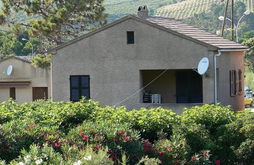Pietracorbara Apartment | Ground floor Maison Rose 50 metres from the sandy beach