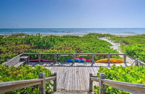 Indialantic By The Sea Condo | Ground Floor/Oceanfront Condo w/ Beach Access