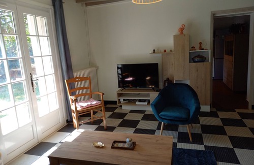 Amboise House | Ground floor of a charming, comfortable 19th-century house with private garden