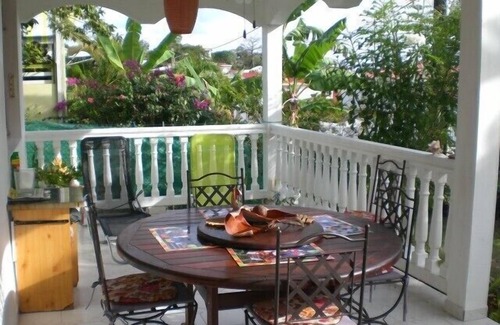 Trois-Rivieres Apartment | GROUND FLOOR of a Villa in a residential area.