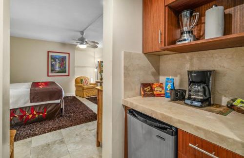 Princeville House | Ground Floor Studio 4101 at Hanalei Bay Resort, Ocean View, Pool, Tennis