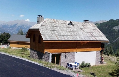 Pra Loup Apartment | Ground floor, view mountain, balcony, parking, tv, ski locker, 43m², Pra Loup