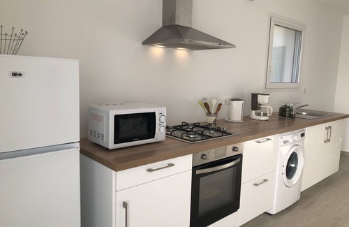 Ajaccio House | Ground floor villa in Ajaccio with communal swimming pool