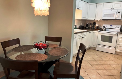 Demere Park Condo | GROUND FLOOR-WALK TO VILLAGE, SHOPS, RESTAURANTS. CLOSE TO BEACH, DOG FRIENDLY