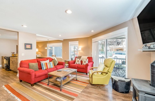 Telluride Condo | Ground-floor walk-to-lift condo with fireplace & W/D - dog-friendly