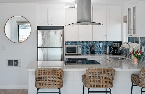 South Mission Beach Condo | Ground Flr Bayfront Condo w/Private Outdoor Space
