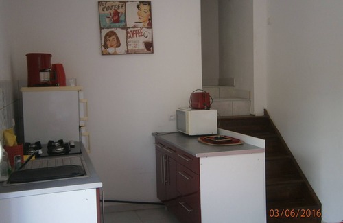 Saint-Pierre-de-Vassols Cottage | Ground floor apartment in provencal area