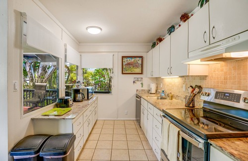 Queen Emmas Bluffs Condo | Ground Level Condo Near the Pool!