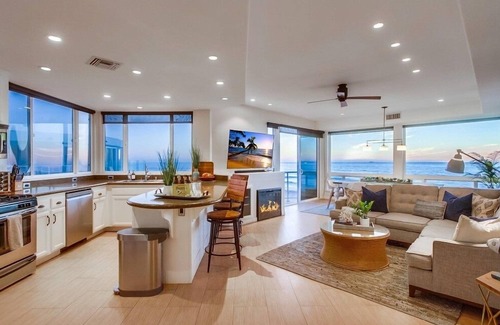 Central Mission Beach Condo | Ground Level + Penthouse! 55' of Ocean Front * 5 Patios