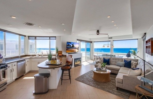 Central Mission Beach Condo | Ground Level + Penthouse! 55' of Ocean Front * 5 Patios