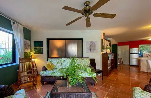 La Esplanada Apartment | Groundfloor 1BD guest-friendly condo with pool/parking/TV/Internet
