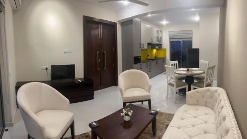 Mount Lavinia Apartment | Group 47 Living