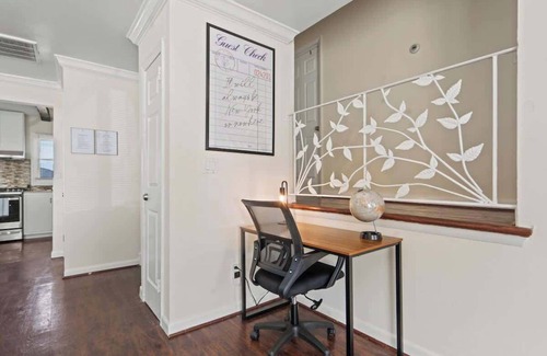 North Bergen House | Group Chic | 25 Mins ->NYC | Free Parking | W/D