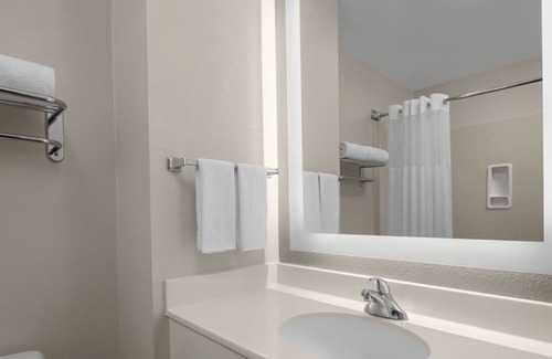 The East Side Hotel | Group Comfort – Homey Suite w/Kitchen, Living Area & Free Airport Shuttle