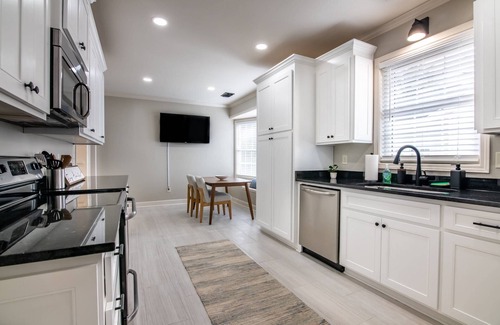Northport House | Group-Friendly Oasis | Big Backyard, Plenty of Room to Unwind