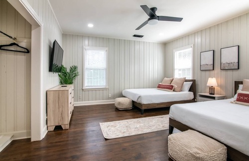 Northport House | Group-Friendly Oasis | Big Backyard, Plenty of Room to Unwind
