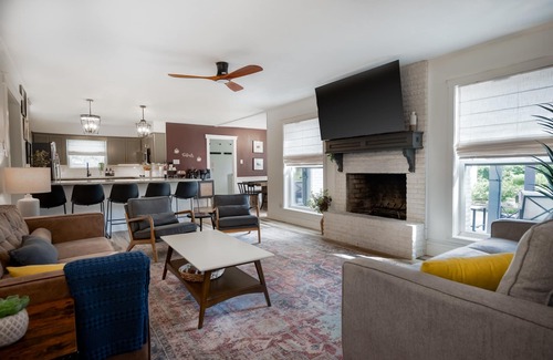 Bryan House | Group Fun Putt-Putt, Billiards, Fire Pit, Arcade