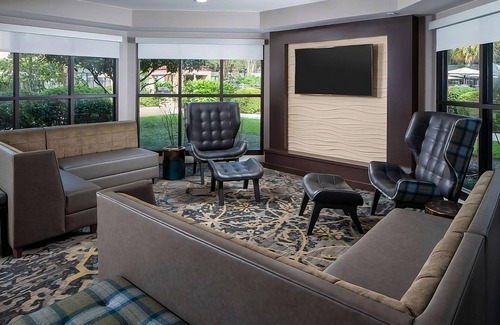 Arts/Warehouse District Hotel | Group Getaway! 2 Spacious Suites, Full Kitchen, Free Breakfast, Outdoor Pool!