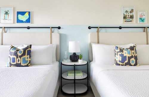 New Town Hotel | Group Getaway in 3 Ocean-View Rooms | Blue Flamingo Resort Key West with Pools