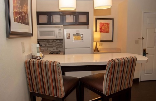 Vance Jackson Apartment | Group Getaway! TWO Comfortable 2BR Suites, Free Breakfast, Pet-friendly, Pool!