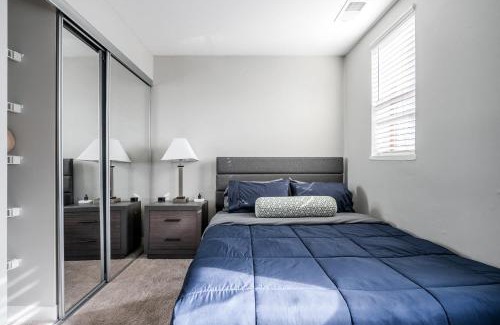 Chatham-Arch Apartment | Group Stay - 7 Apts Near Lucas Oil Stadium