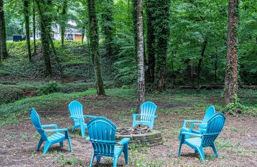 Alpharetta House | Group Stay near DT Alpharetta! Sleep 14, King Beds