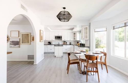 Sunset Ridge House | Group stay w/pool, hot tub & foosball!