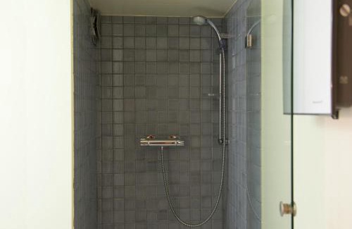 Harre House | Group Stay with Pool, Chevron