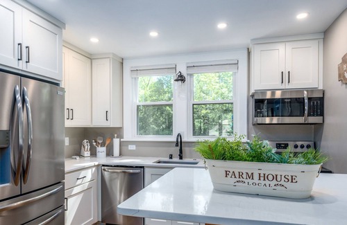 Ephraim House | Groups! HotTub! Huge Yard! Bikes/Kayaks/Games!