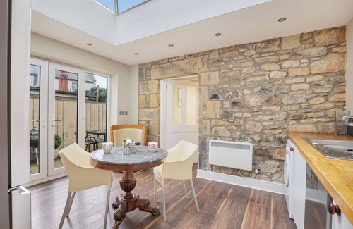 Bamburgh House | Grove Cottage - North East Escapes