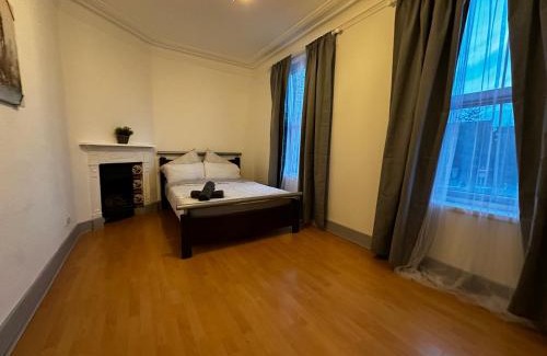 Mile End House | Grove Rooms 2