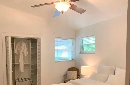 Southwest Coconut Grove House | Grove - Single Family Home with Large Backyard