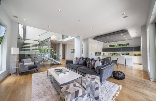 Beverly Grove House | Grove Villa D! 5bdr/Best Location/Pool