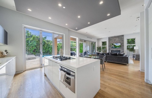 Beverly Grove House | Grove Villa D! 5bdr/Best Location/Pool