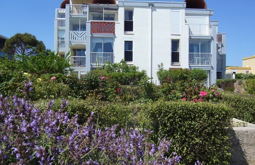 Port Rive Gauche Apartment | Gruissan 2 room apartment Sea view 15m from Grazel beach