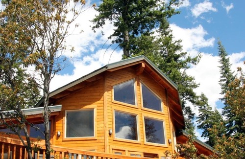 Ashland Cabin | GS Parsnip Lakes 2D~ Jacuzzi Tub~ Kitchen