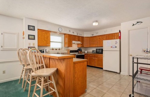 Kill Devil Hills Condo | GSL2-Ocean-Front Condo Complex -Private Community Pool -OceanViews-Charming 2BR