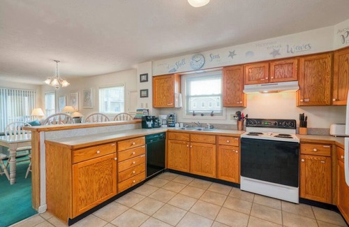 Kill Devil Hills Condo | GSL2-Ocean-Front Condo Complex -Private Community Pool -OceanViews-Charming 2BR
