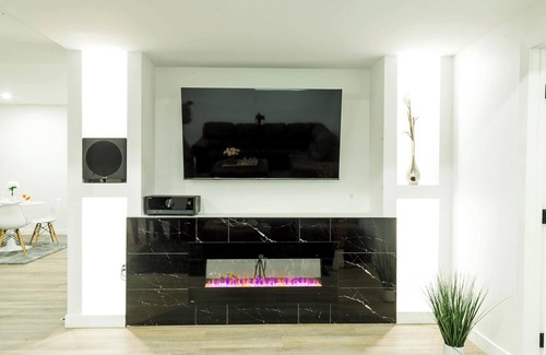 West St. Paul House | Guest Basement Suite on River