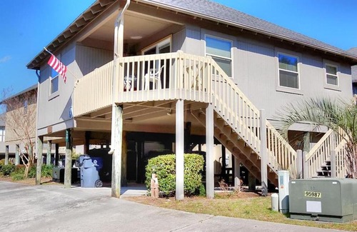 Myrtle Beach House | Guest Cottage 8G